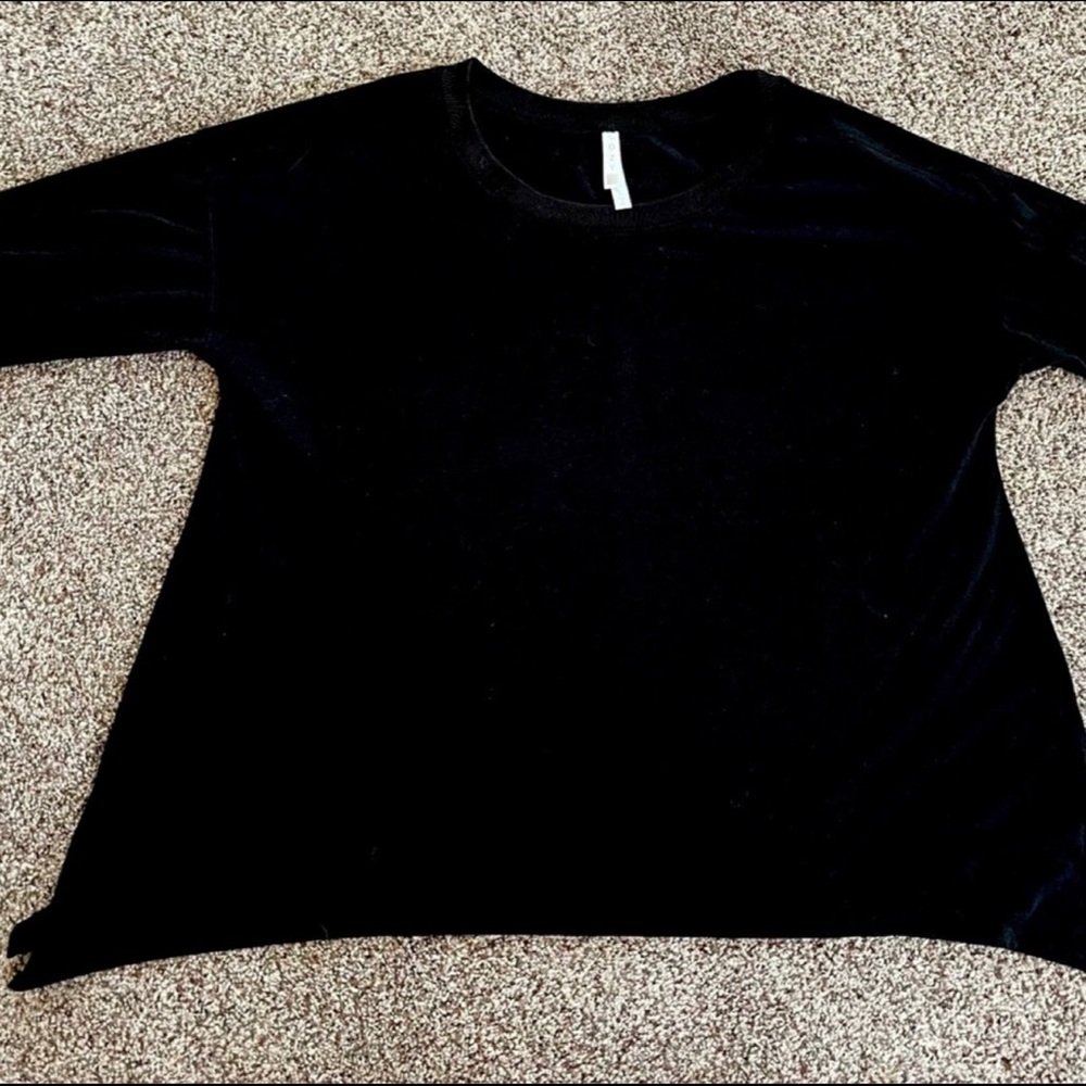 Lularoe Cozy Collection Black shirt size L